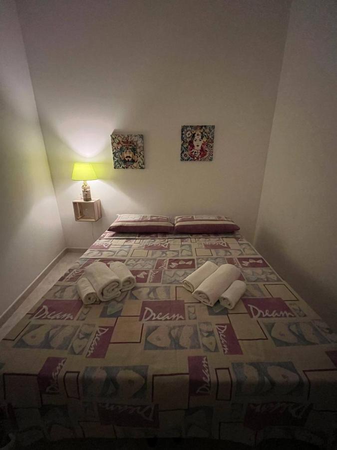 Al Cortile Di Maqueda Apartment Палермо Екстериор снимка