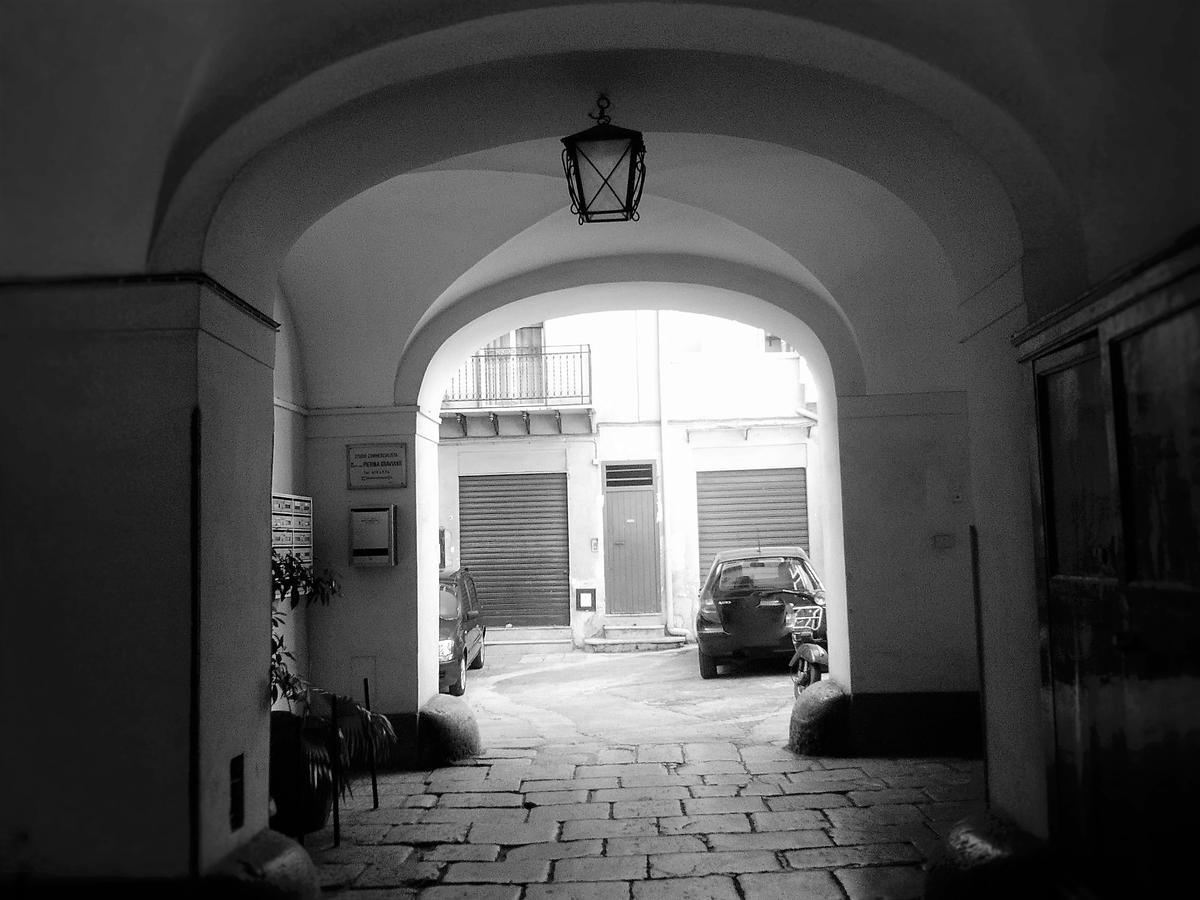 Al Cortile Di Maqueda Apartment Палермо Екстериор снимка